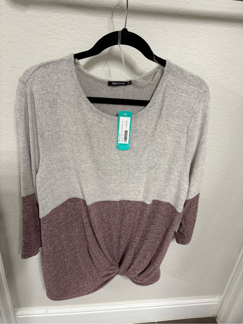 Pink Clover Two-Tone Twist Front Knit Top - Light Gray & Mauve